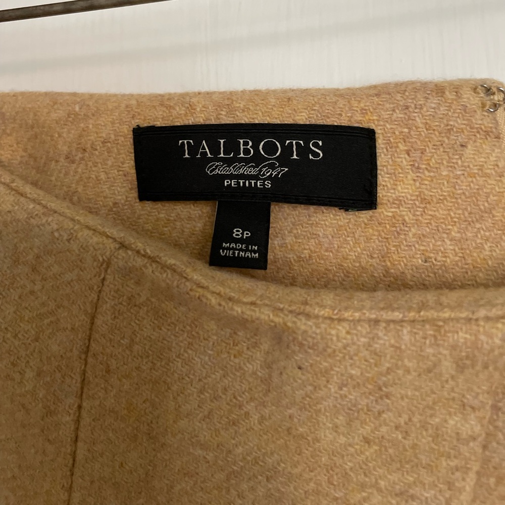 Talbots size 8 petite tan skirt